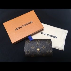 Louis Vuitton 6 Key Holder